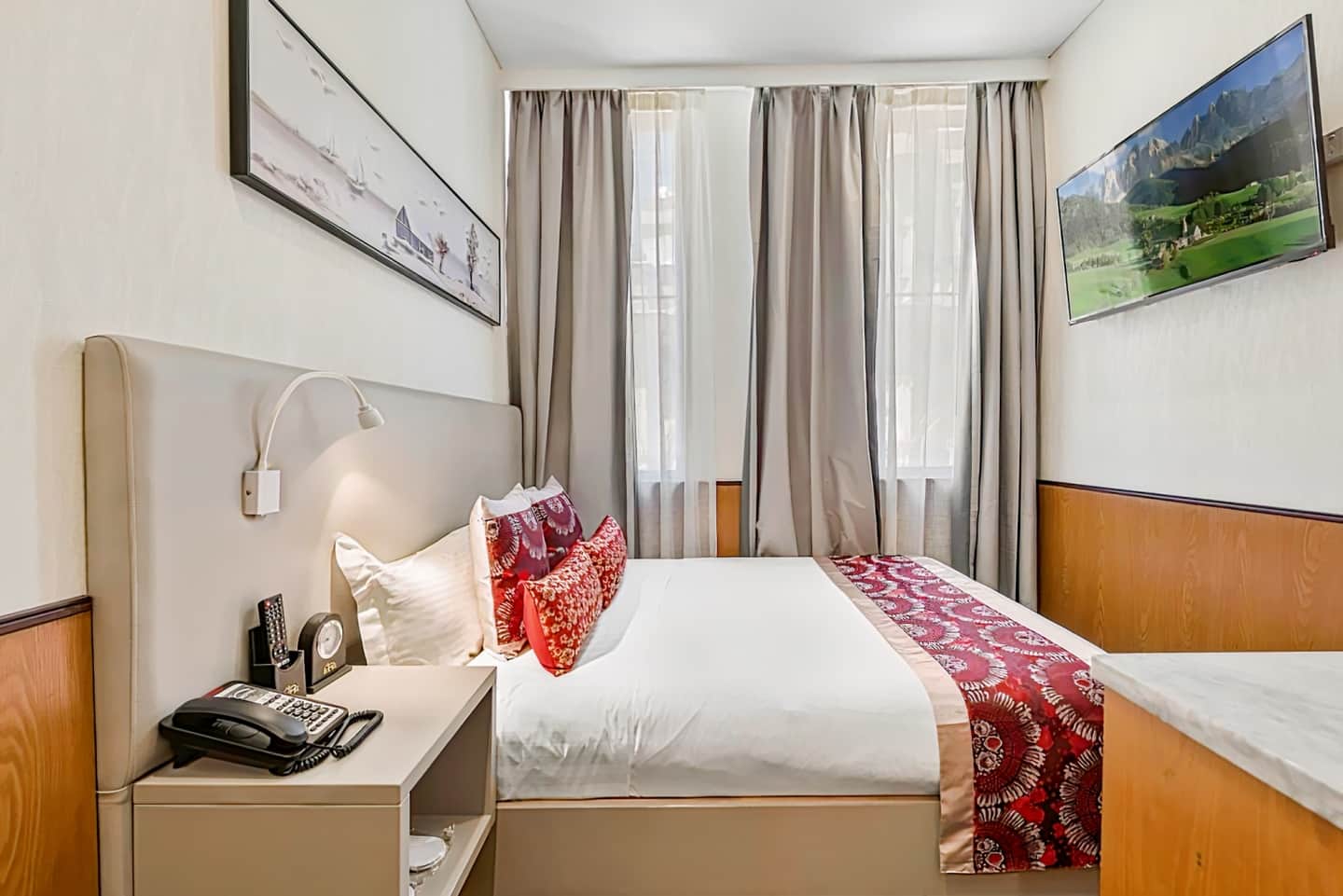 Sydney Hotel QVB