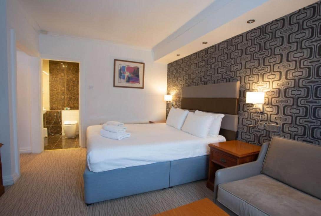 Tong Park Hotel