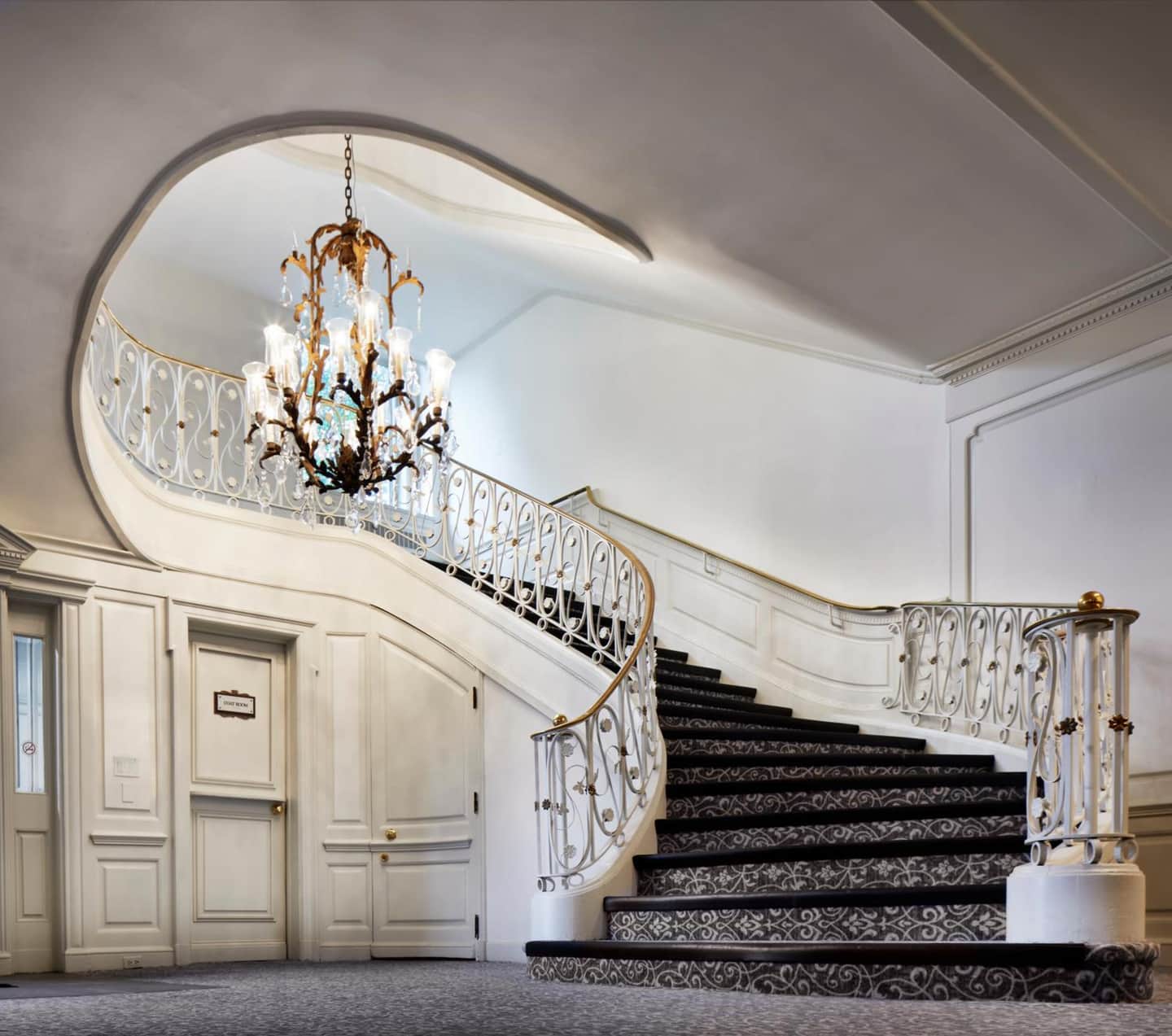 Tarrytown House Estate