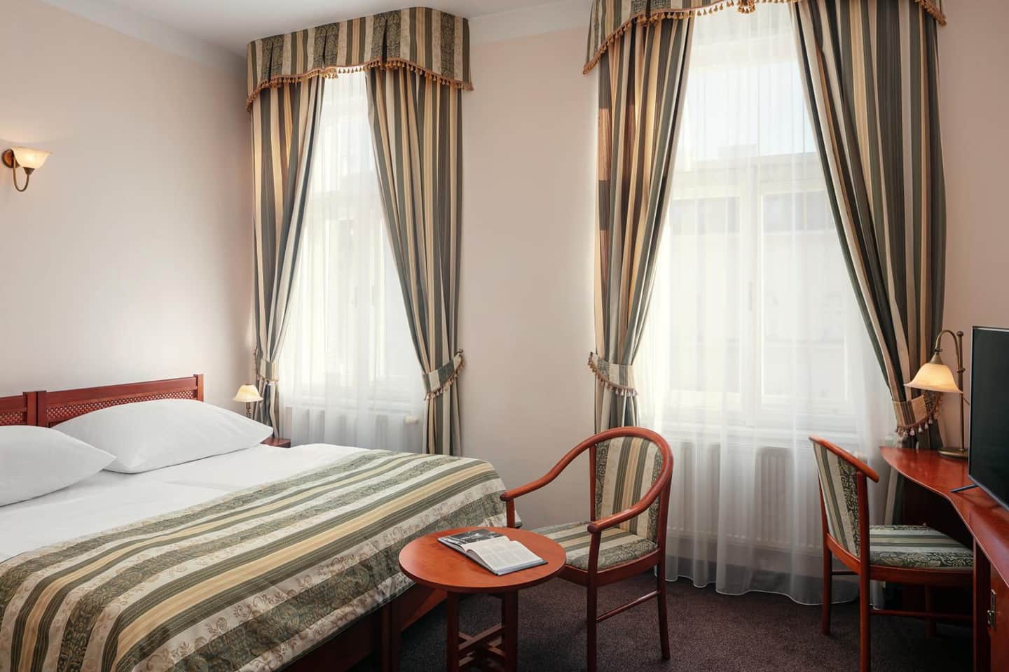 Amigo City Centre Hotel