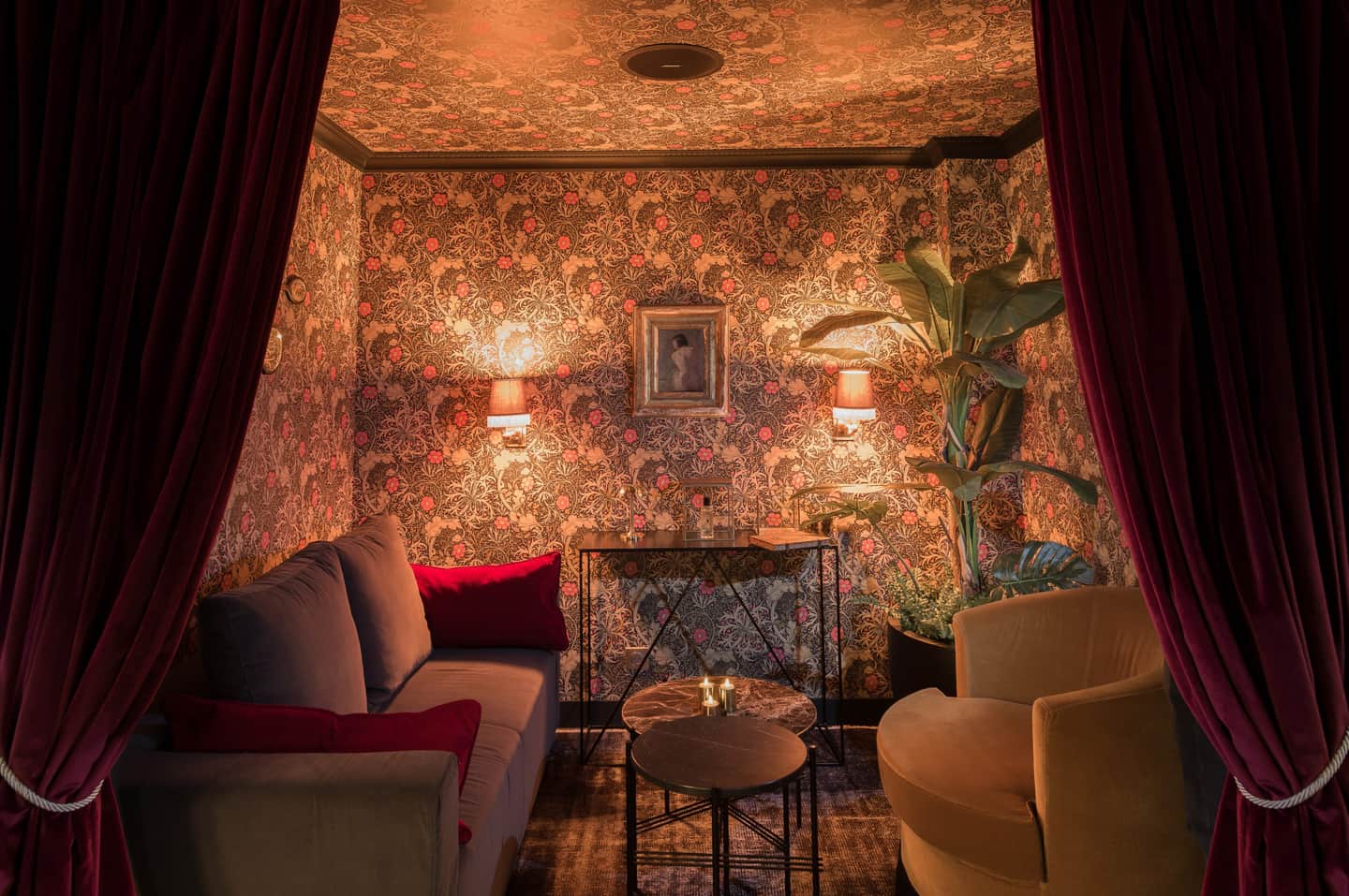 Snob Hotel by Elegancia