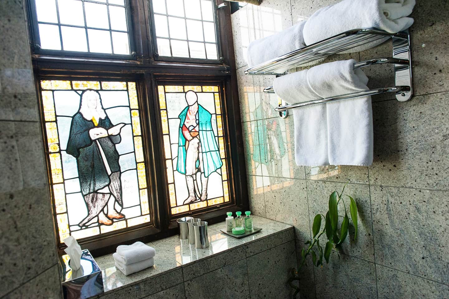 Hillbark Hotel