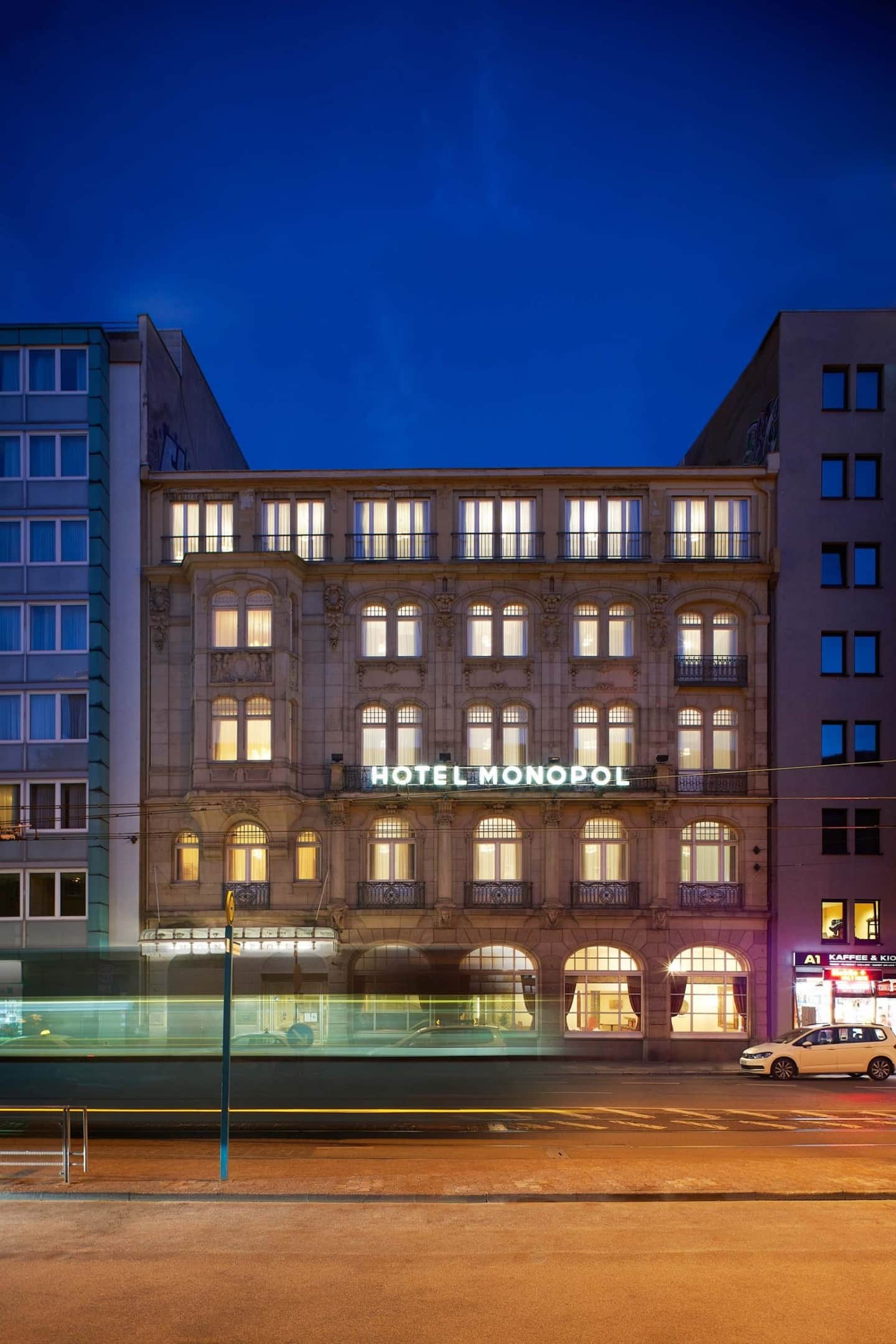 Hotel Monopol - Central Station