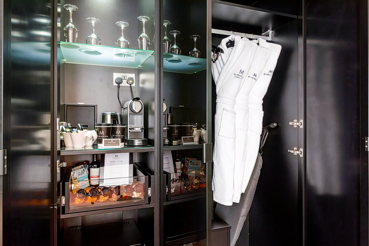 M by Montcalm