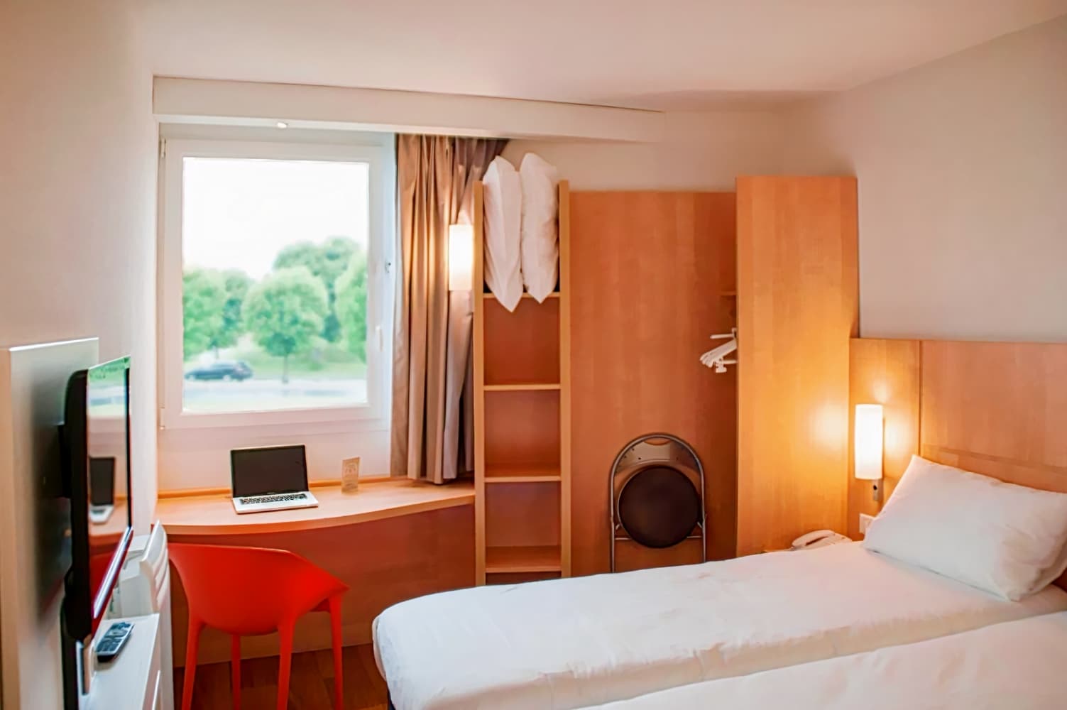 ibis Rambouillet