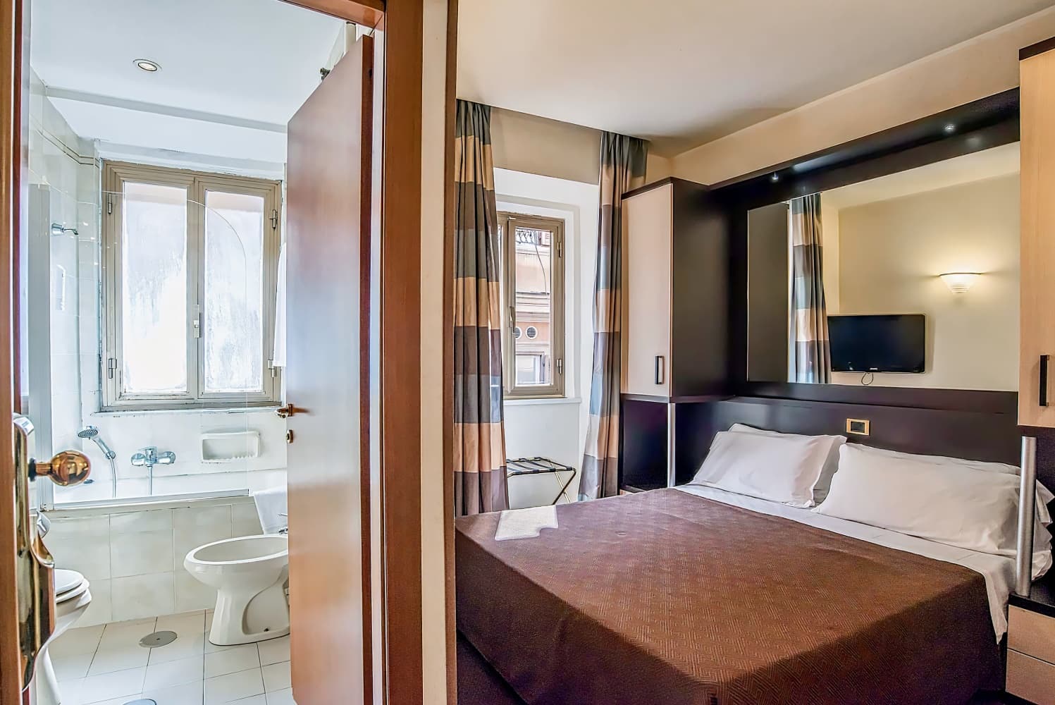 Hotel Tritone