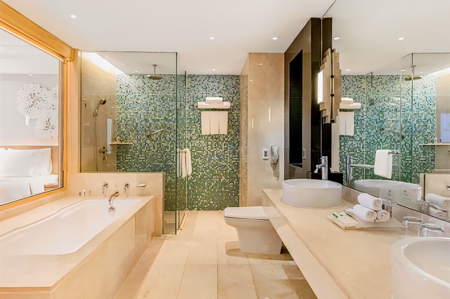 Holiday inn Bangkok, an IHG Hotel