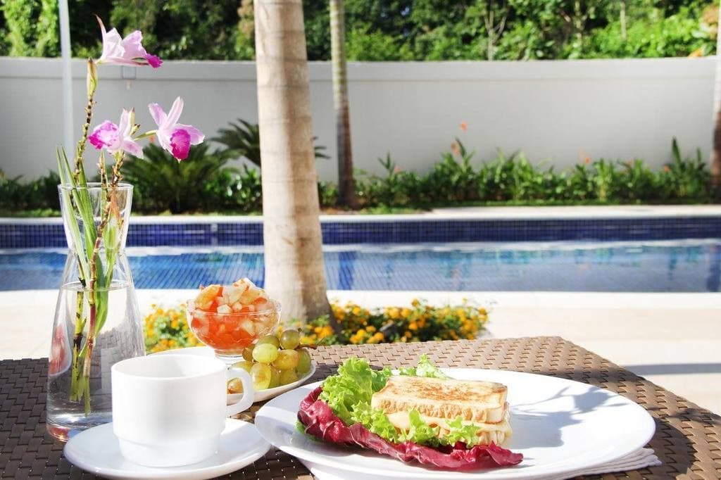 Midas Rio Suites