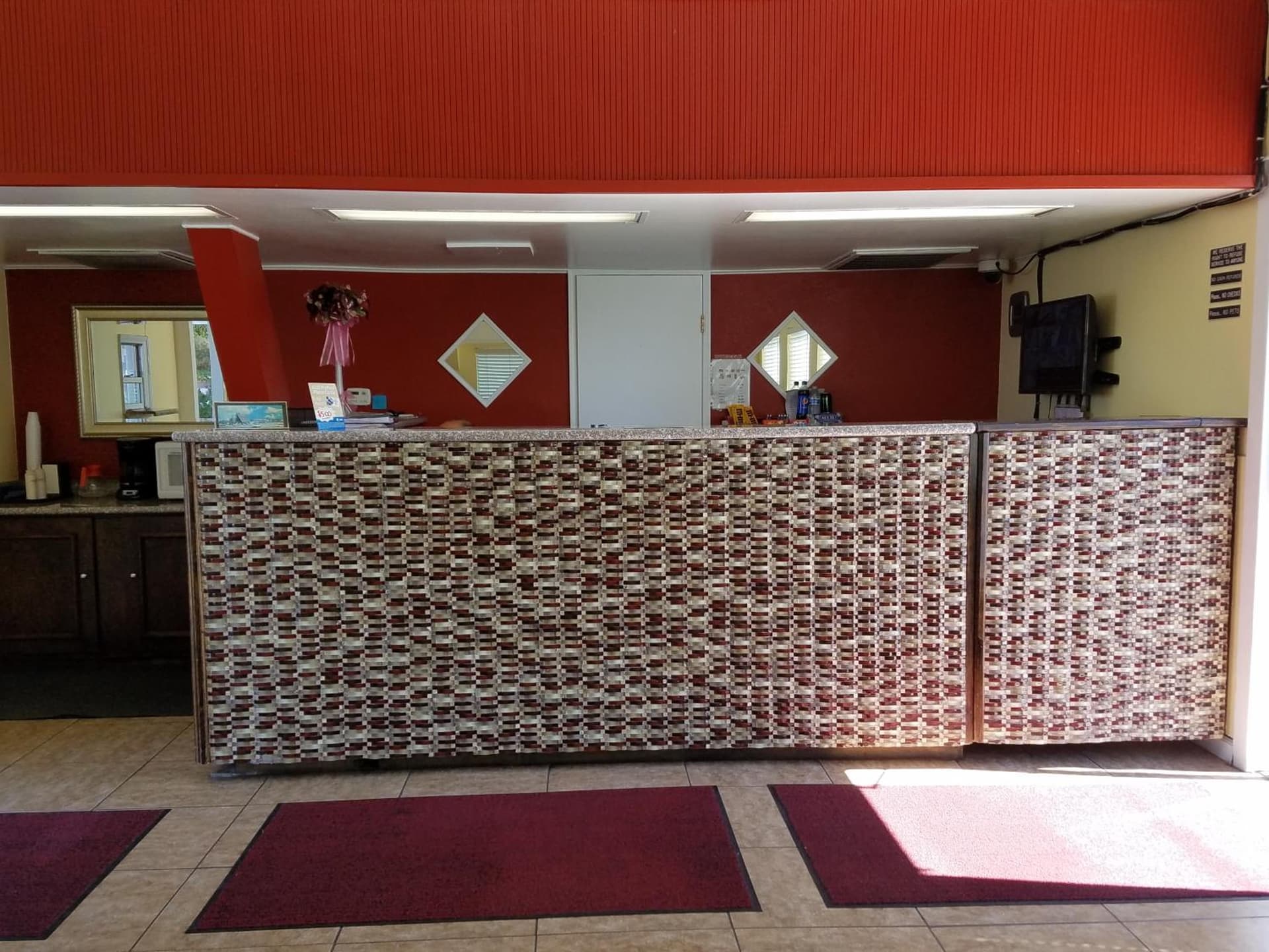 Economy Inn Fresno