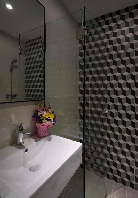 Hotel 81 Premier Hollywood