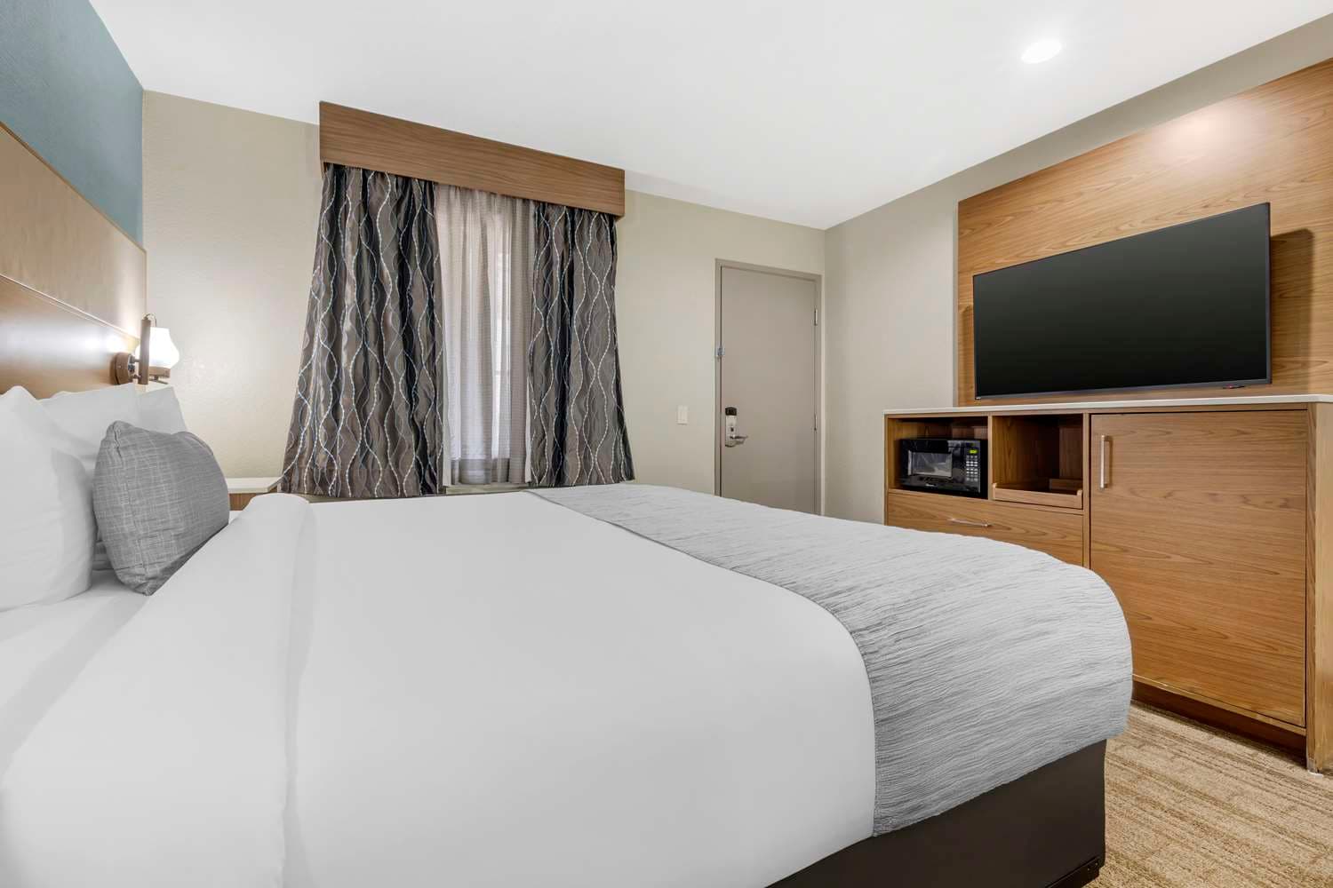 Best Western Carlsbad by the Sea