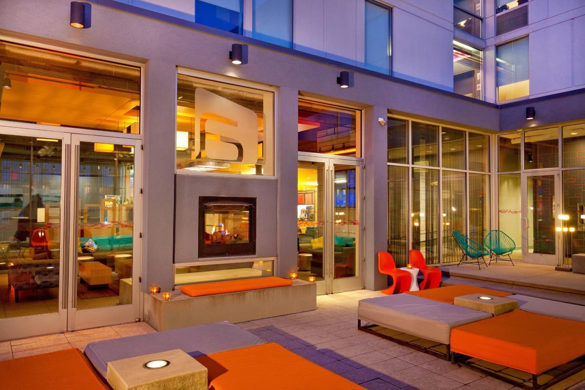 Aloft Bolingbrook