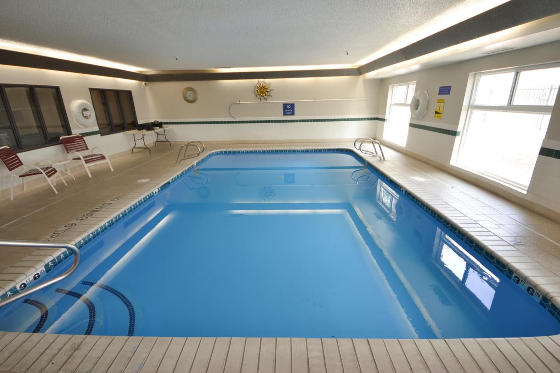 Days Inn & Suites by Wyndham Airport Albuquerque