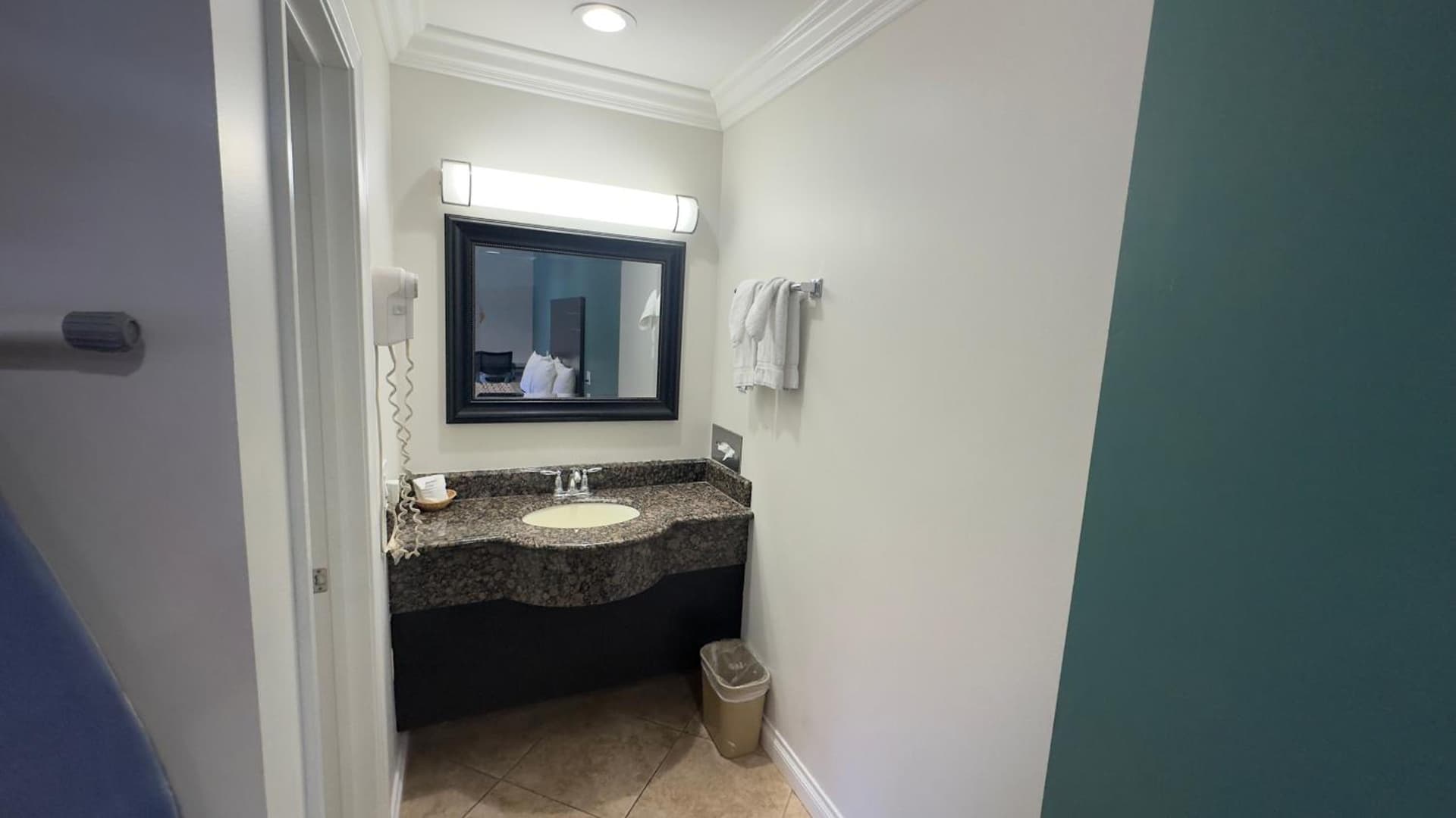 Garden Inn & Suites