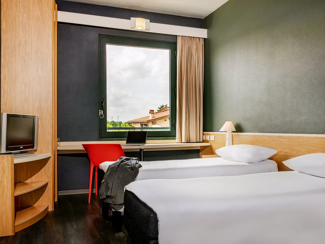 ibis Florence Prato East