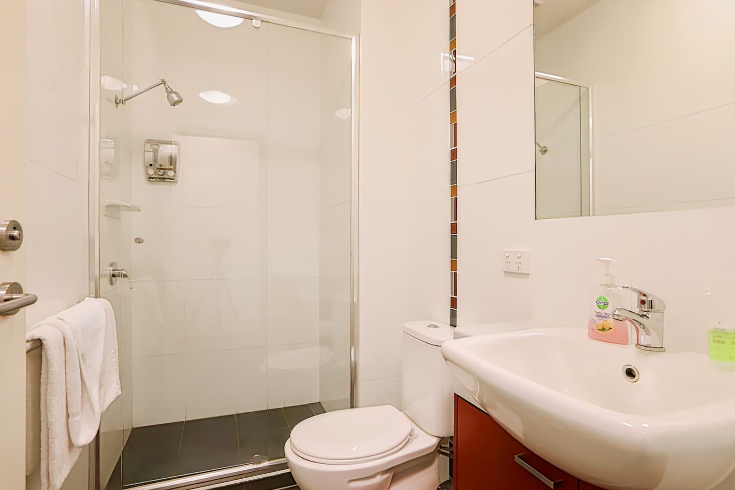 Alston Apartments Hotel