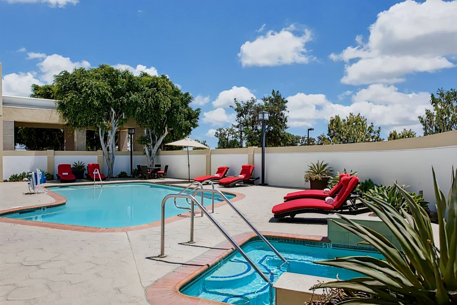 DoubleTree by Hilton Hotel Los Angeles - Norwalk