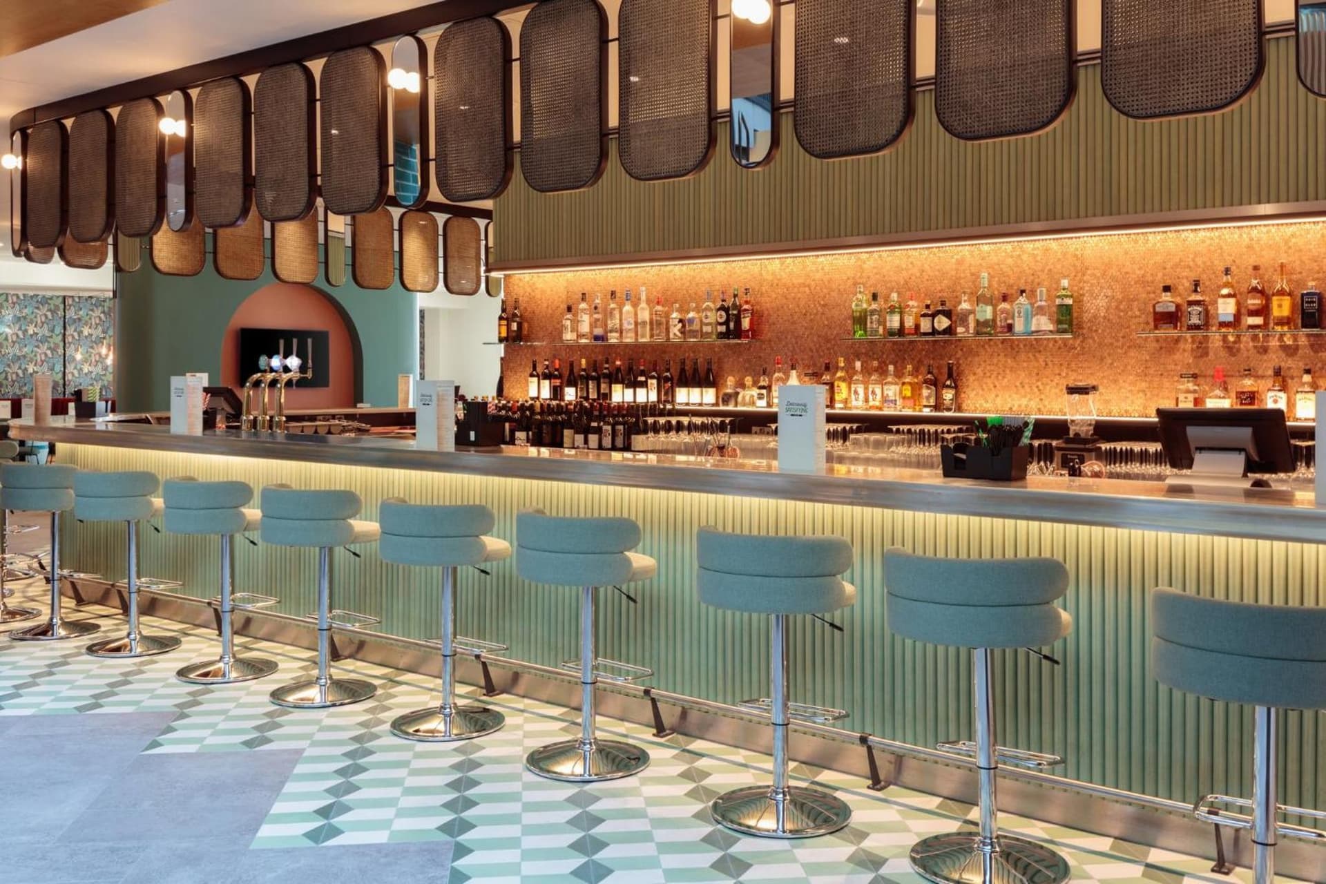 Holiday Inn London Heathrow - Bath Road by IHG