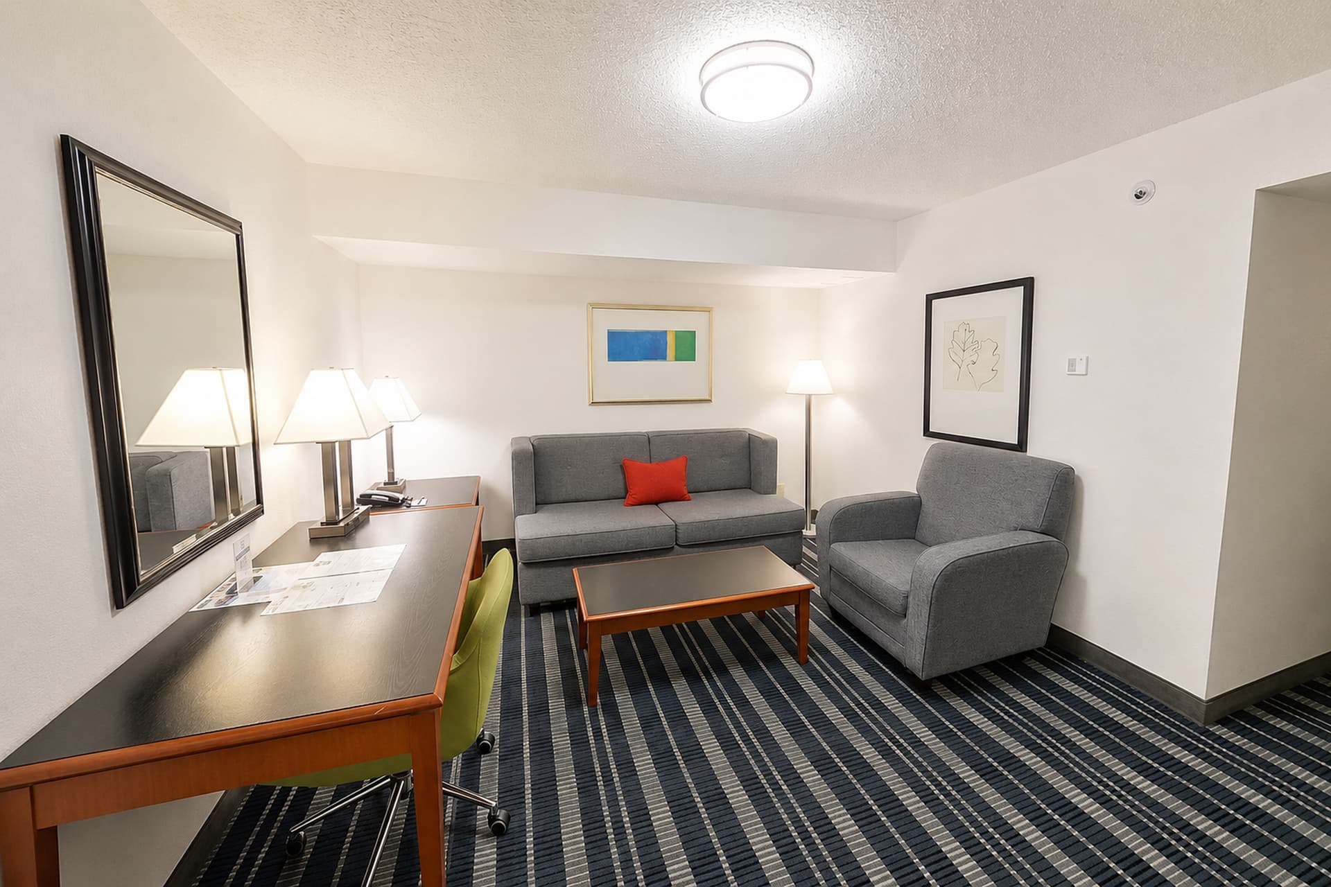Atrium Hotel & Suites DFW Airport