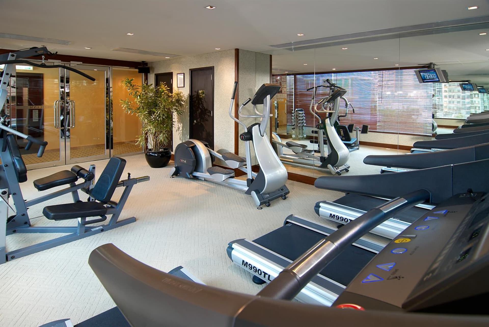 Lan Kwai Fong Hotel @ Kau U Fong