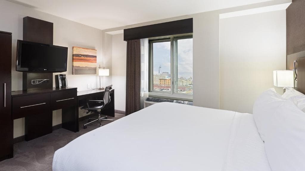 Holiday Inn Lower East Side