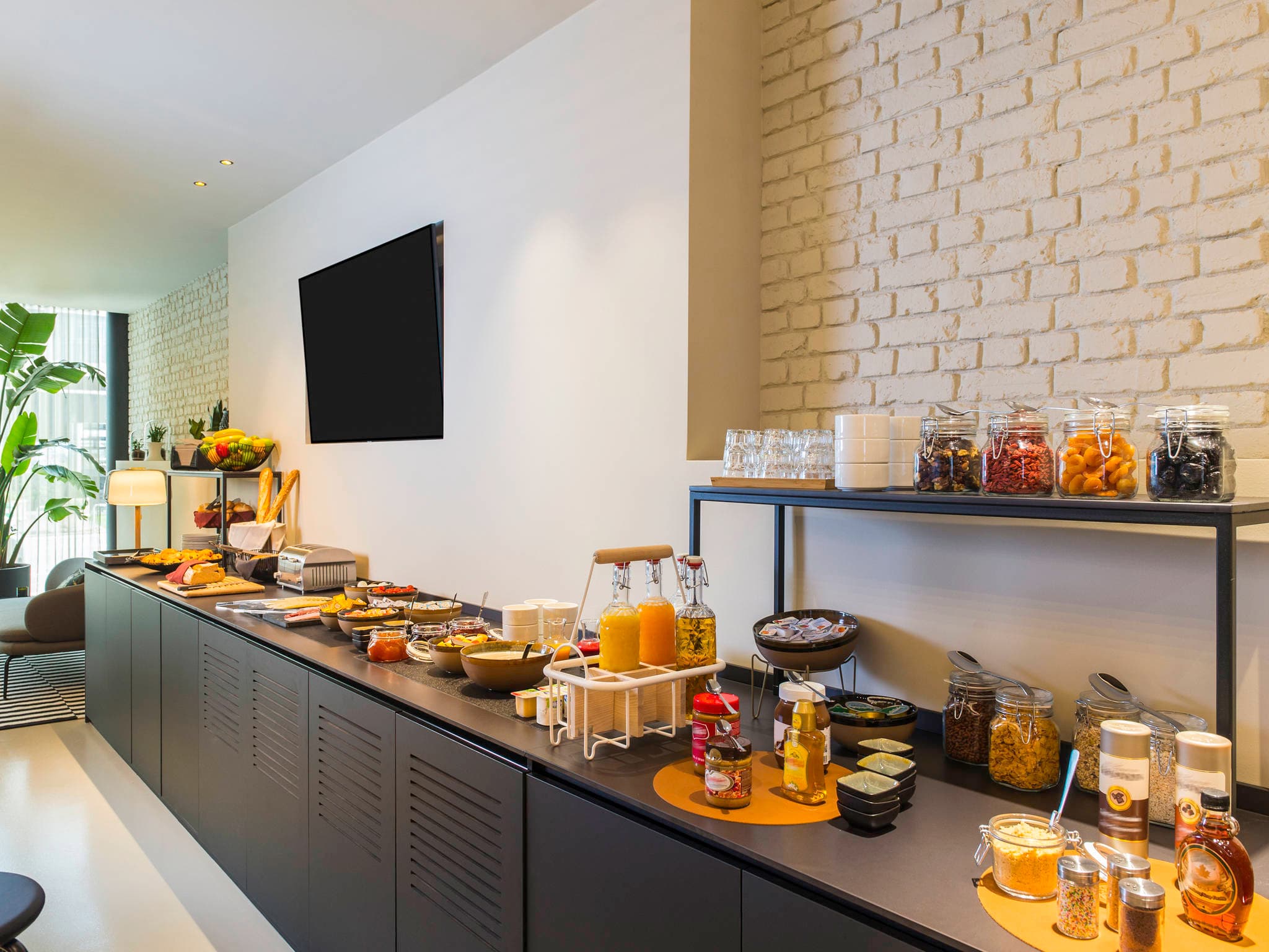 ibis Brussels Centre Châtelain