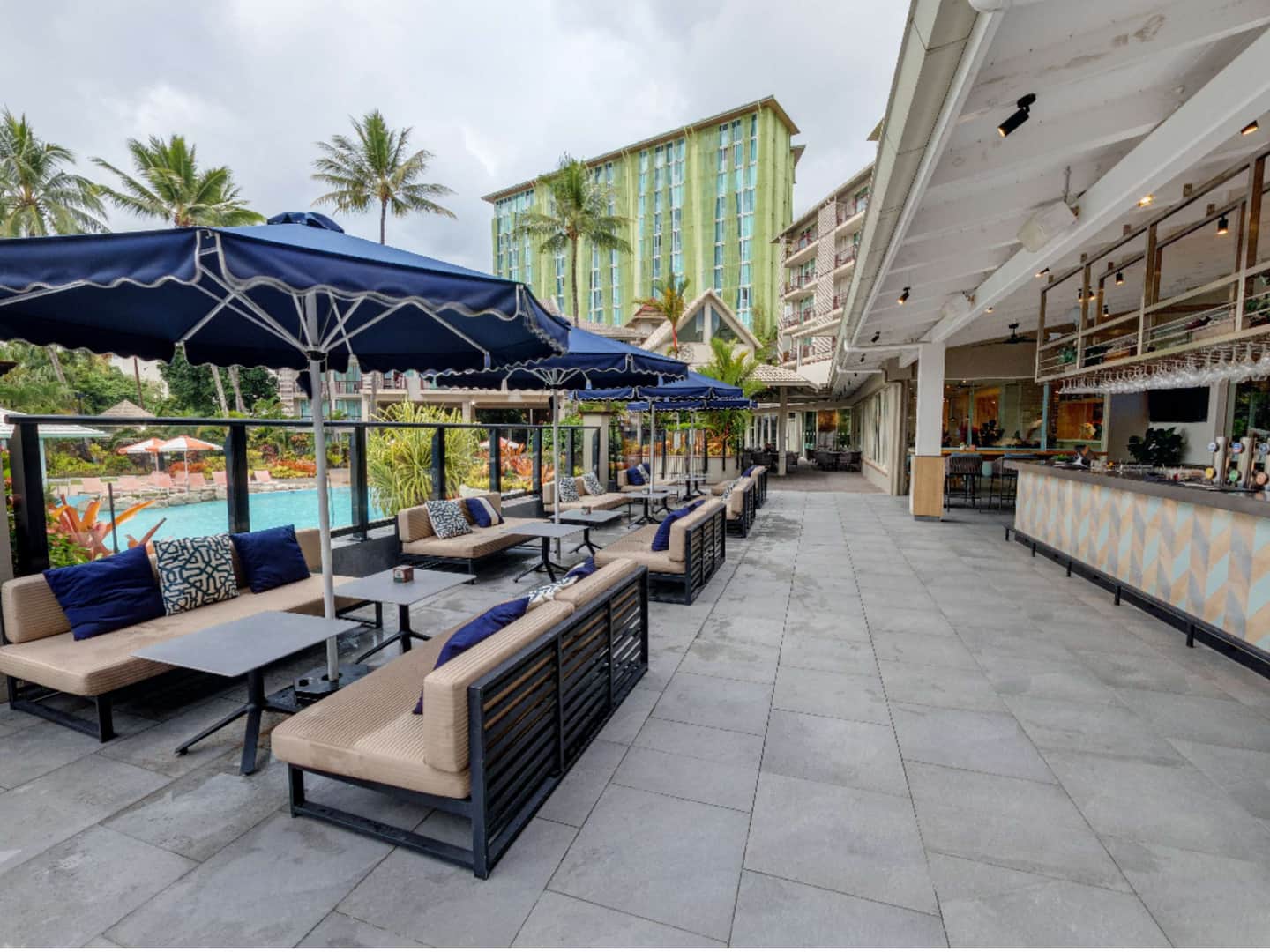 Novotel Cairns Oasis Resort