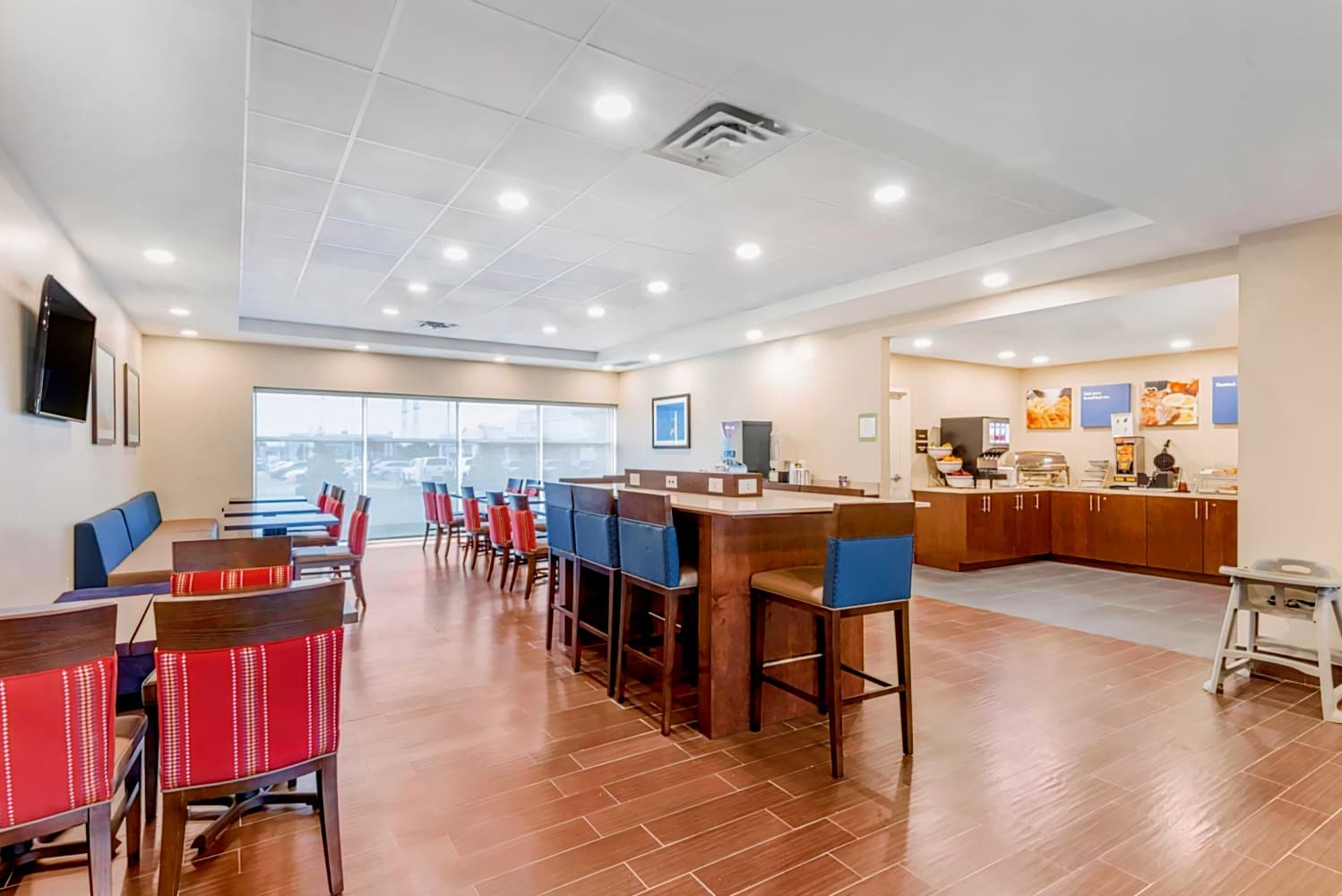 Comfort Inn & Suites Bowmanville