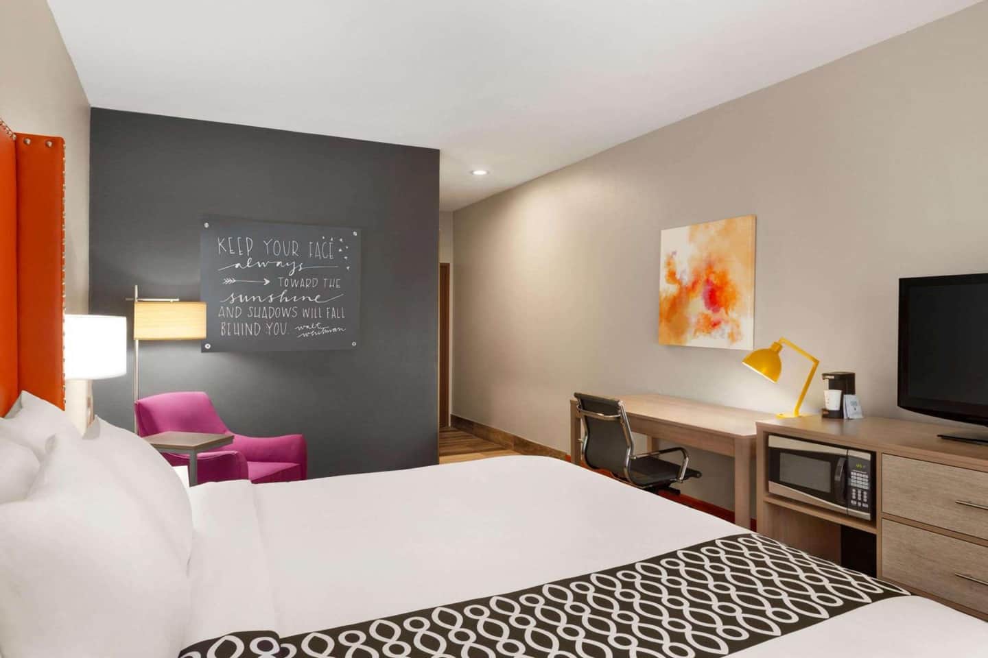 La Quinta Inn & Suites by Wyndham Lackawanna