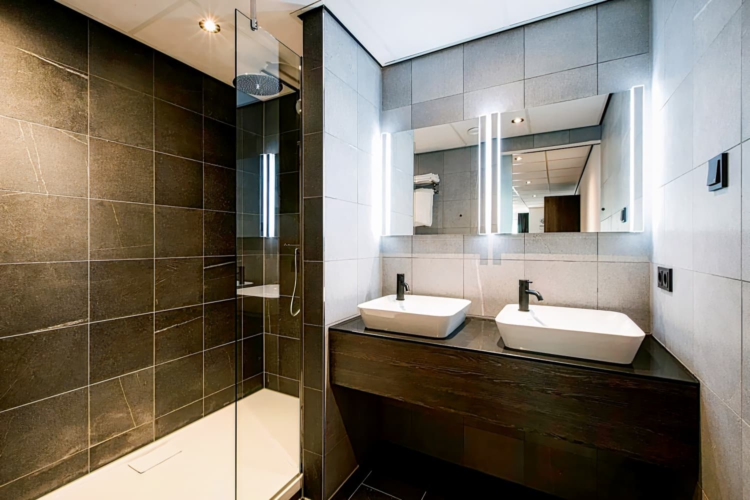 Crown Hotel Eindhoven Centre