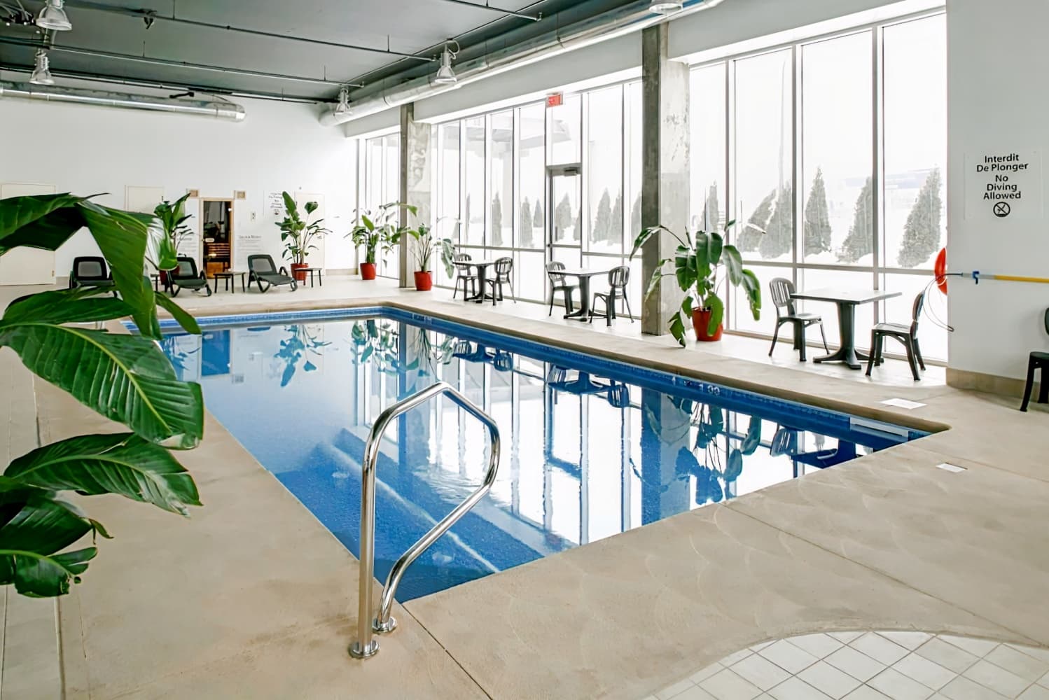 Holiday Inn & Suites, Montreal Airport