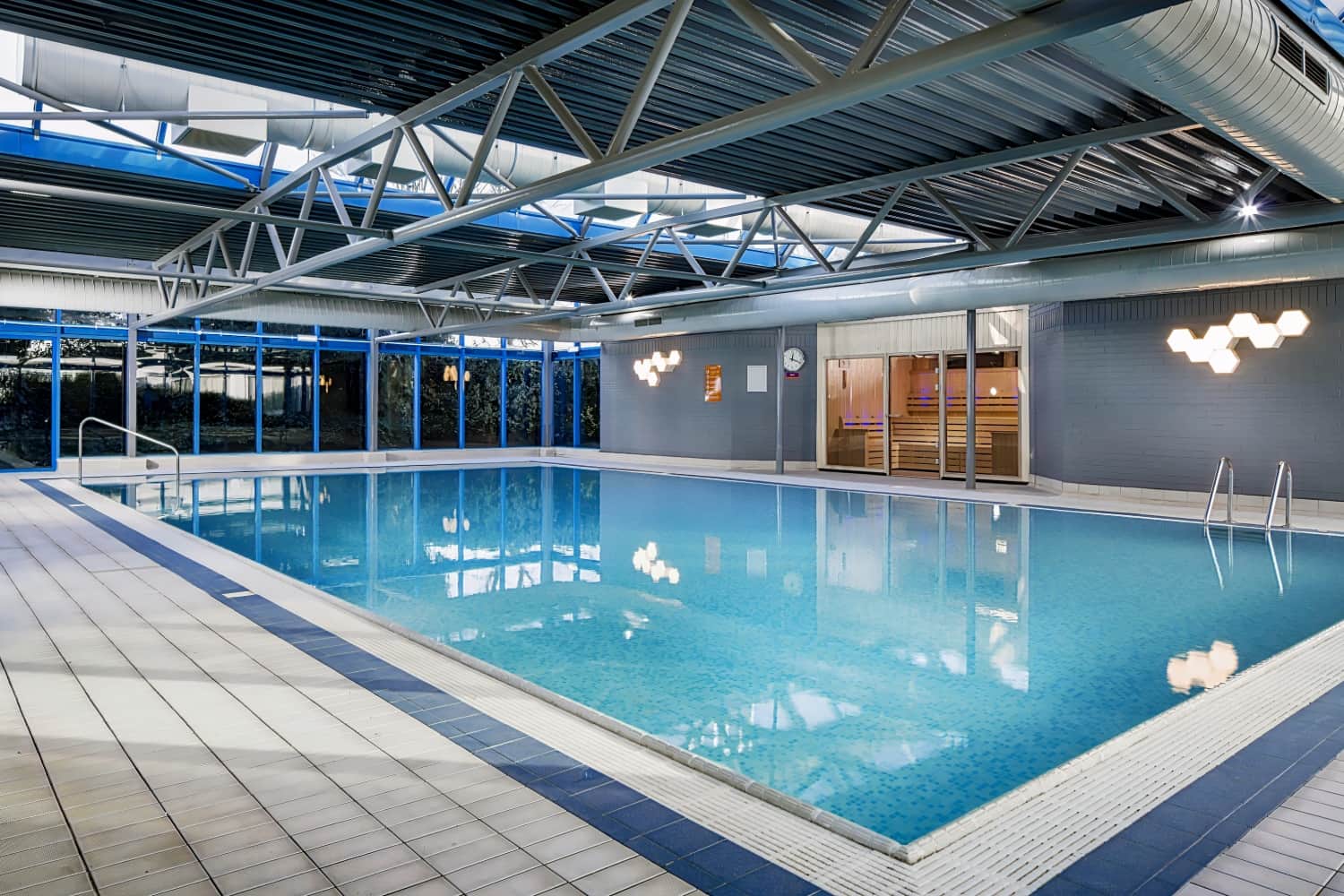 Radisson RED Heathrow