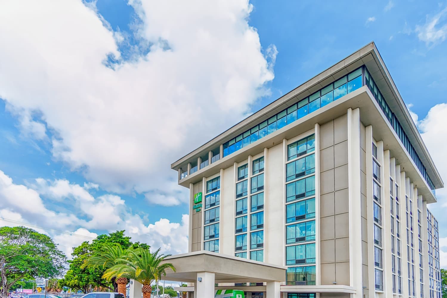 Holiday Inn Miami International Airport, an IHG Hotel