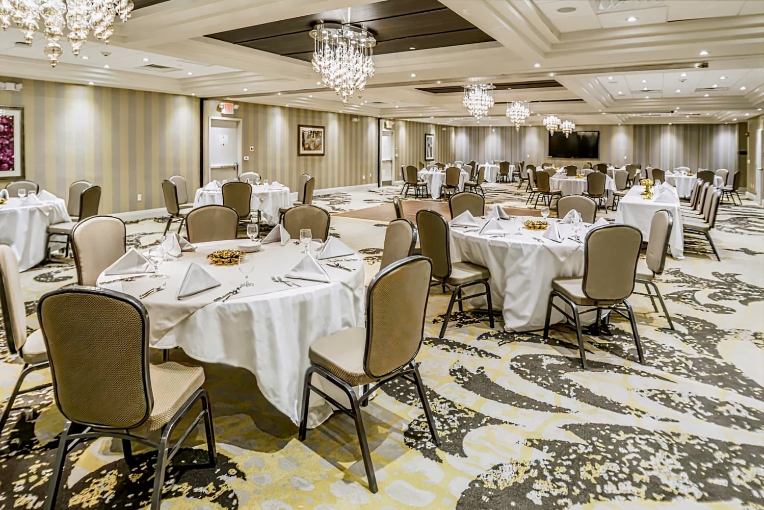 Crowne Plaza Saddle Brook