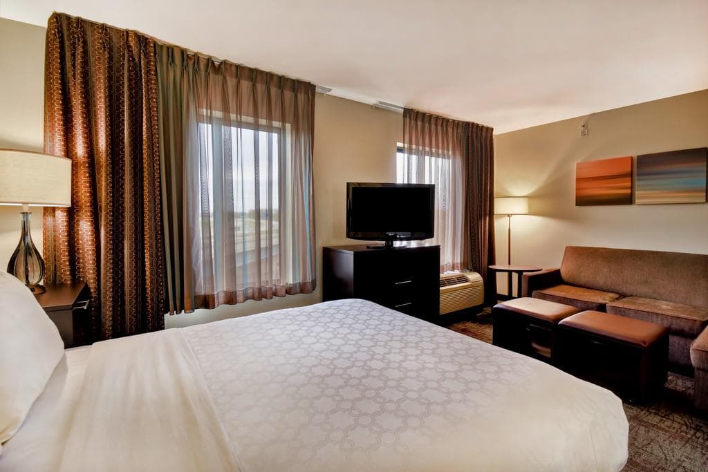 Staybridge Suites Middleton/Madison-West