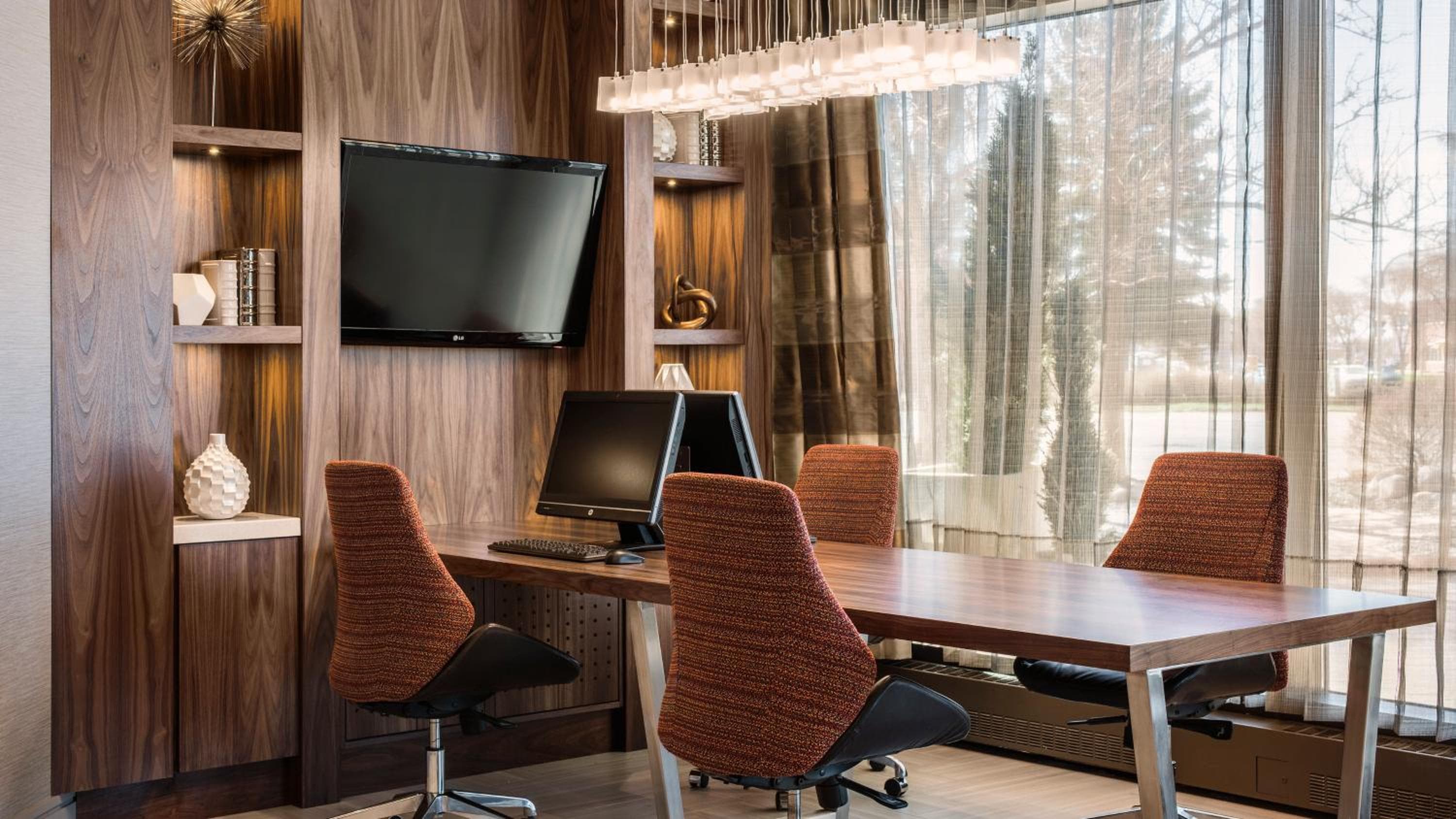 Holiday Inn Winnipeg South, an IHG Hotel