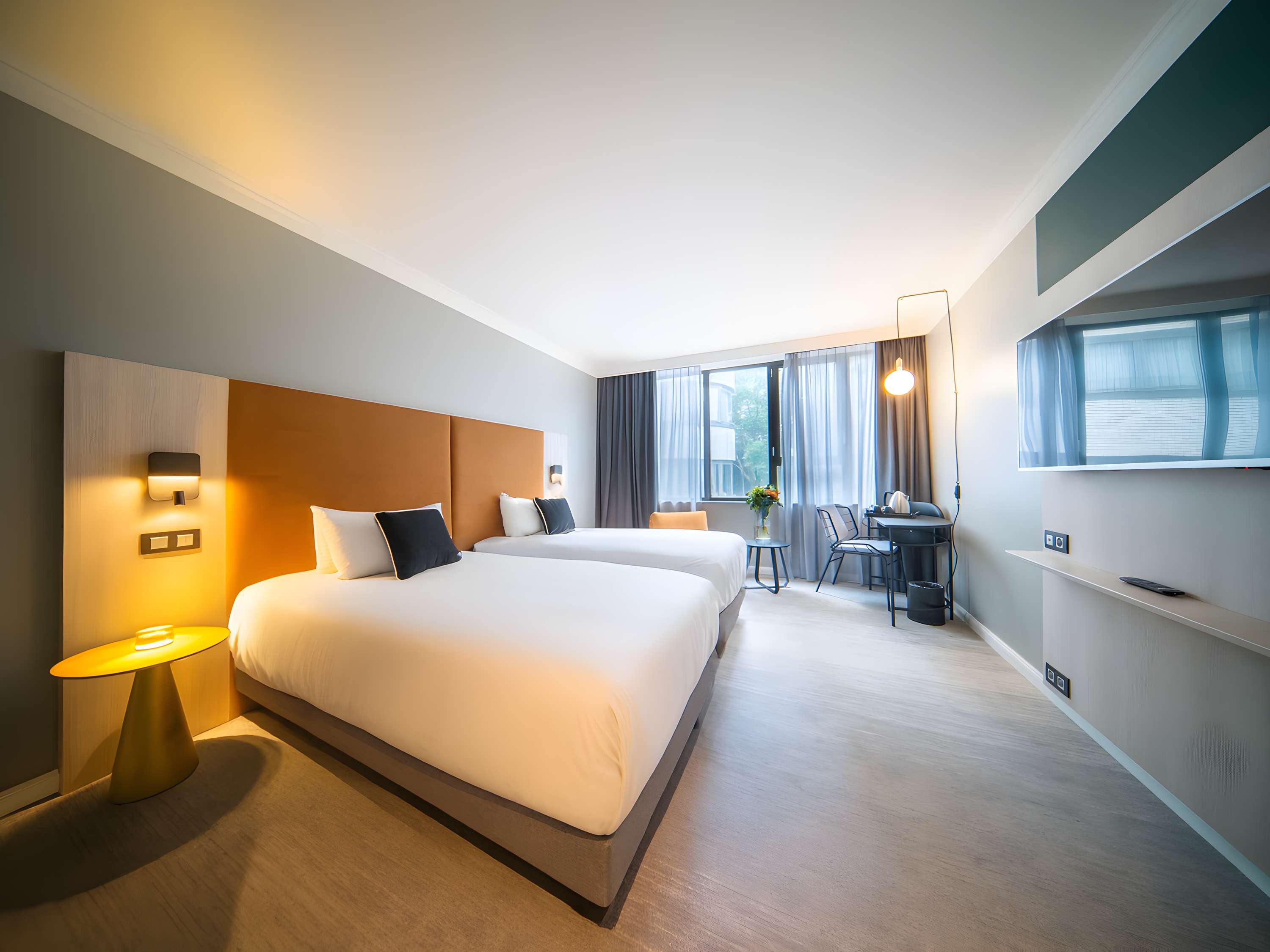 Maek Hotel Antwerpen Centraal - Handwritten Collection