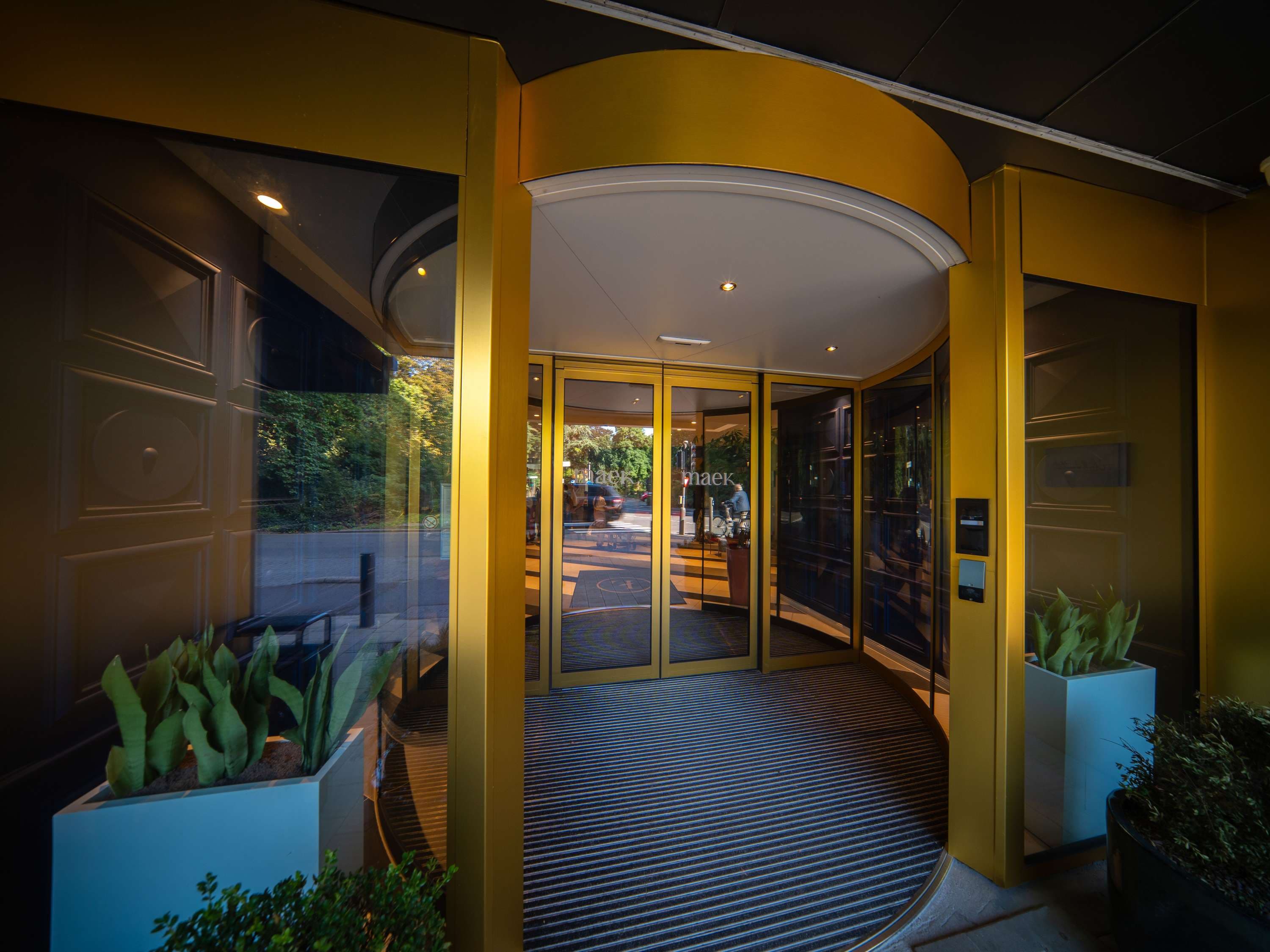 Maek Hotel Antwerpen Centraal - Handwritten Collection