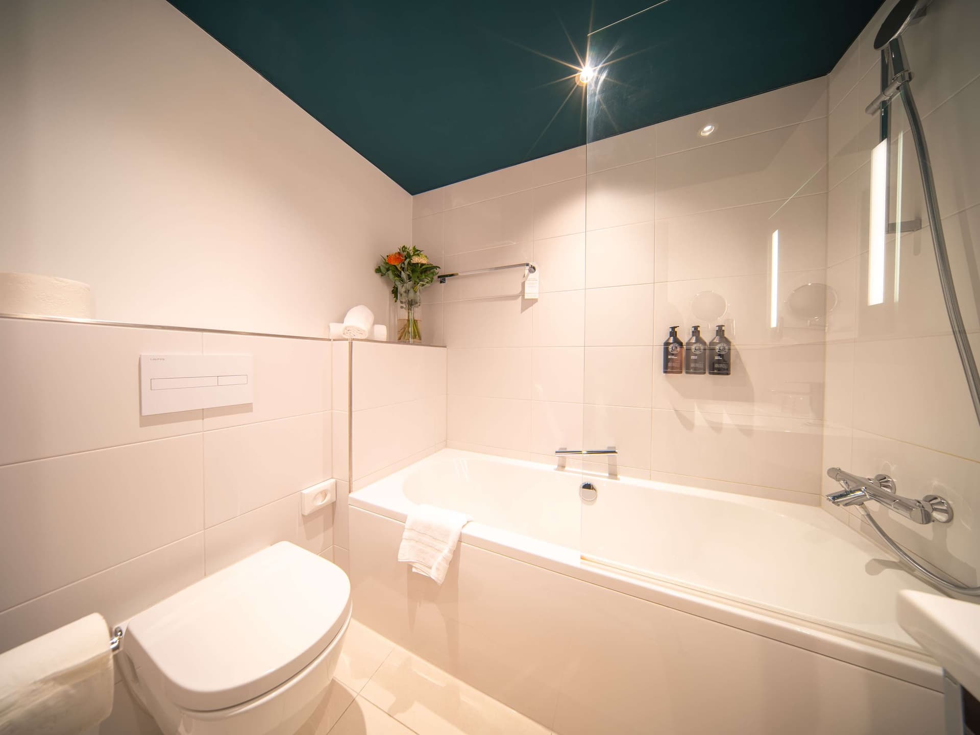Maek Hotel Antwerpen Centraal - Handwritten Collection