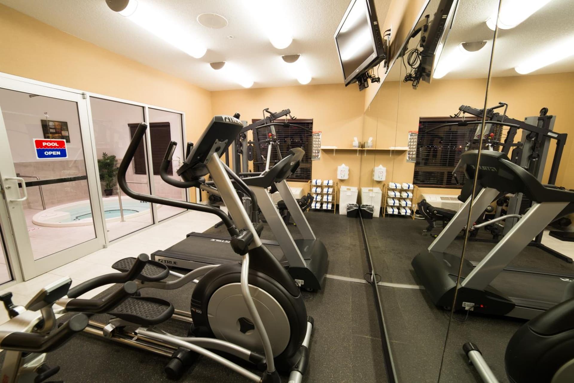 Holiday Inn Express & Suites Whitecourt Southeast, an IHG Hotel