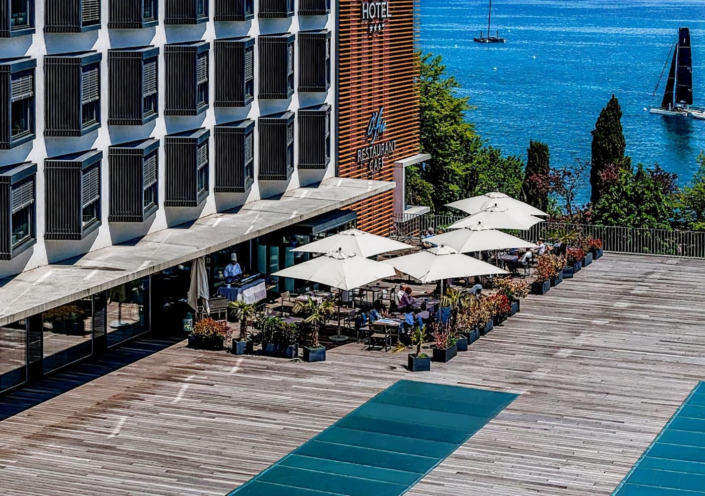 Lake Geneva Hotel