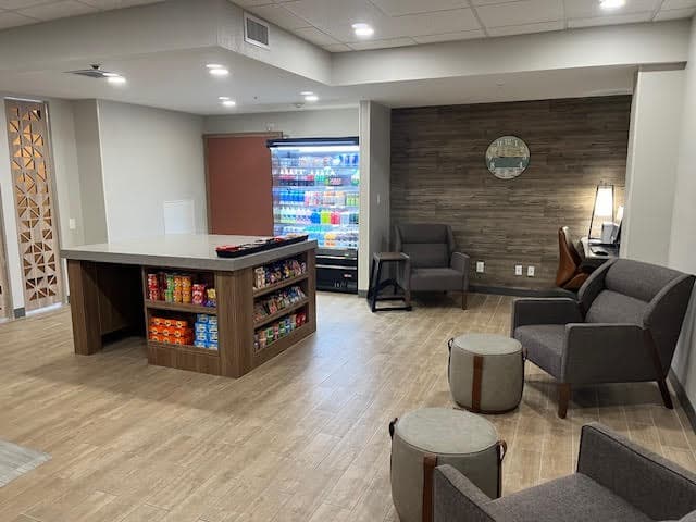 Candlewood Suites Fort Myers-Sanibel Gateway