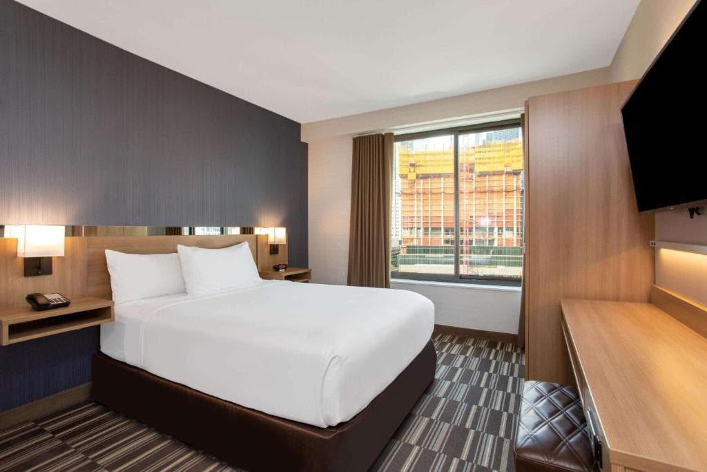 Microtel by Wyndham Long Island City