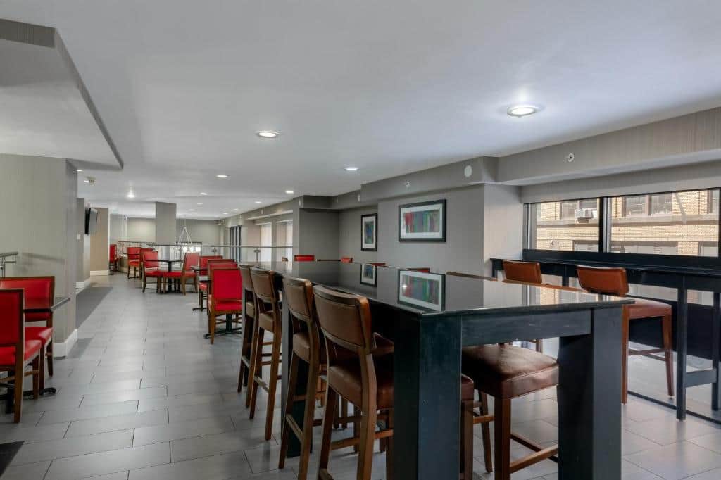 Holiday Inn Express & Suites - Atlanta Downtown, an IHG Hotel