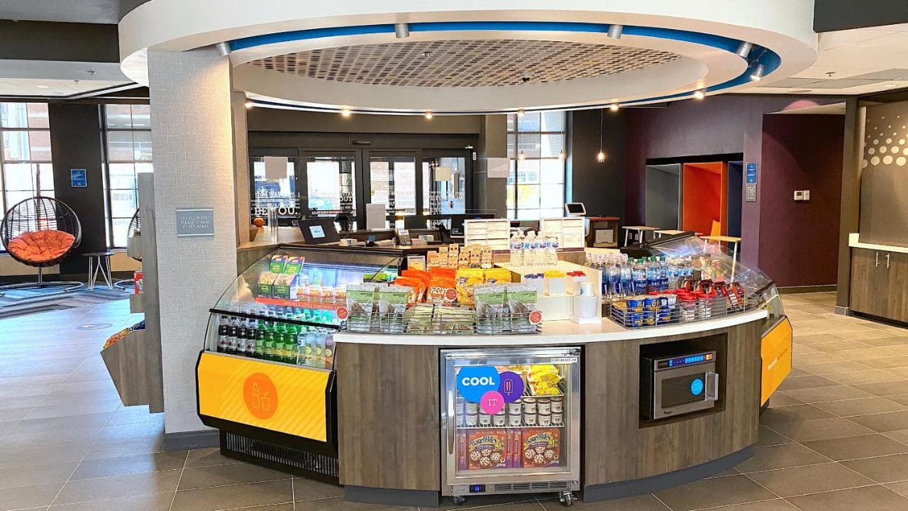 Tru by Hilton - Baltimore Harbor East