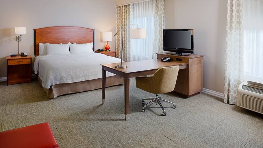 Hampton Inn & Suites Lancaster