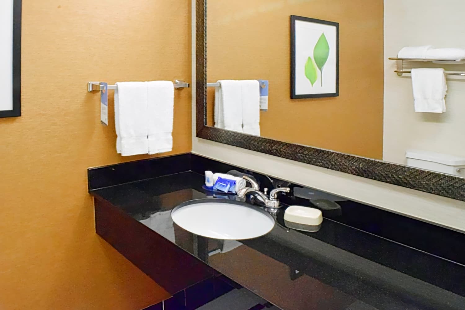 Fairfield Inn & Suites by Marriott San Antonio SeaWorld®/Westover Hills