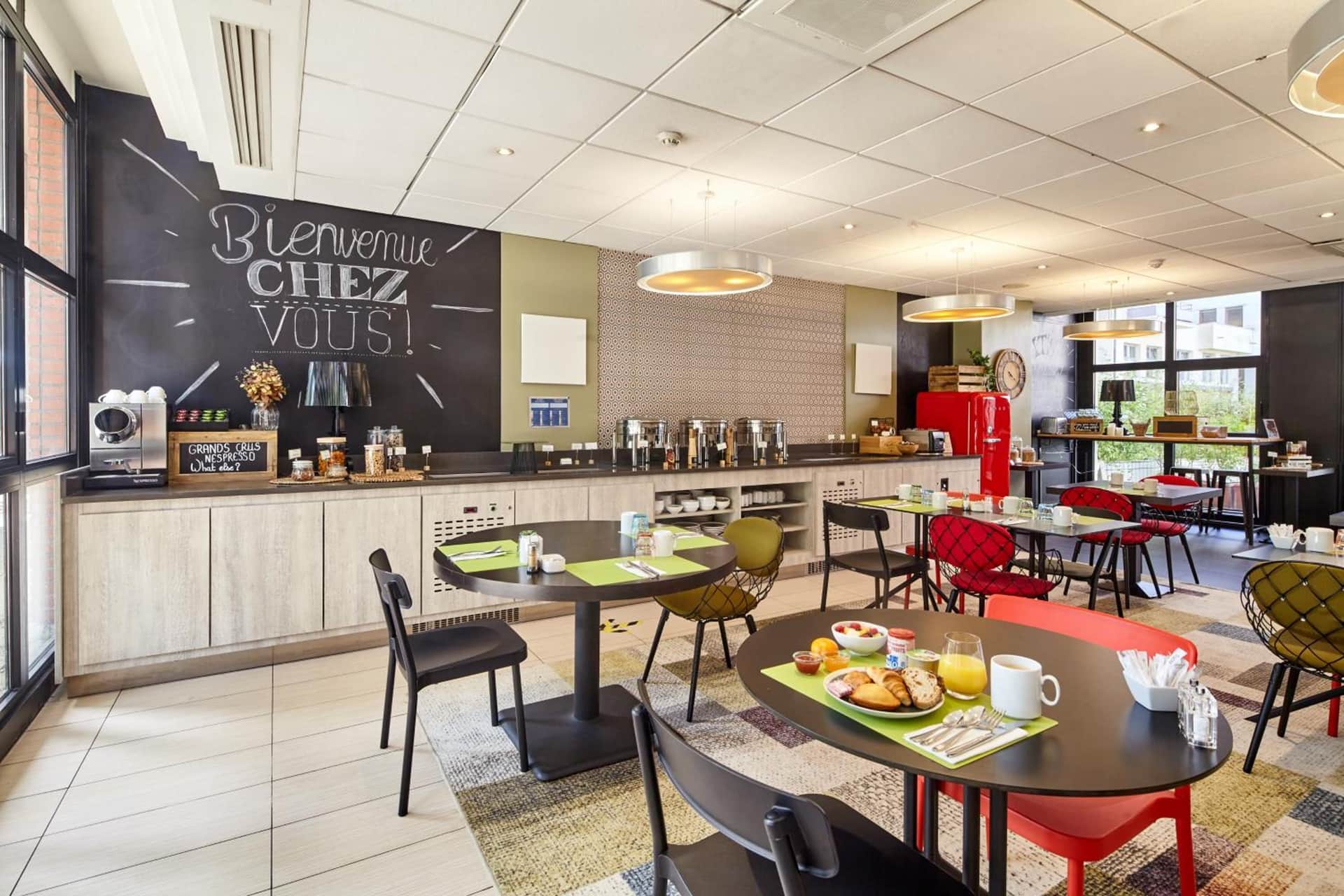 B&B Saint Quentin en Yvelines Centre Gare