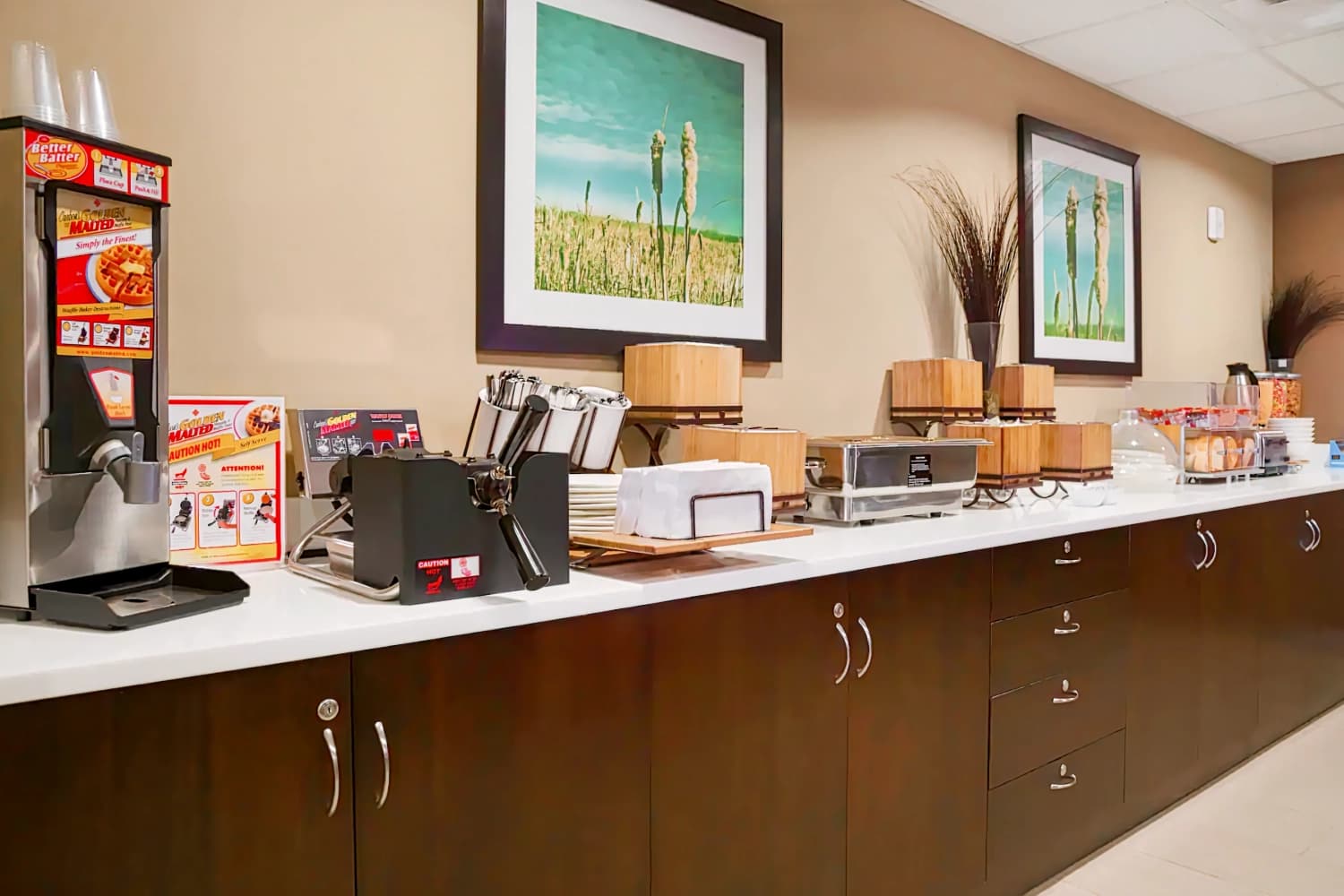 Microtel Inn & Suites by Wyndham Blackfalds Red Deer North