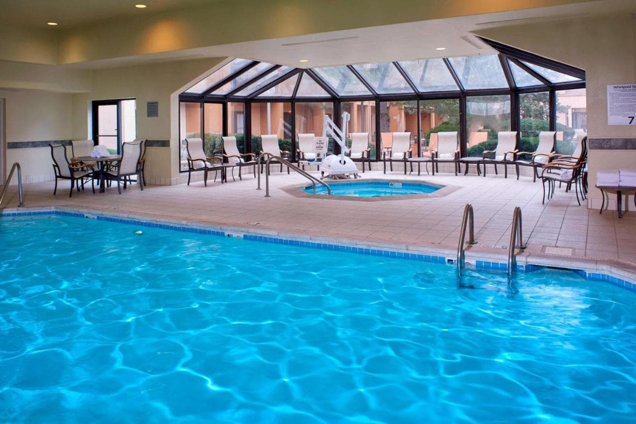 Courtyard by Marriott Kansas City Airport